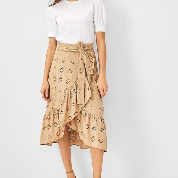 ANN TAYLOR FLORAL EYELET FLOUNCE WRAP MIDI SKIRT SIZE10. - Picture 1 of 10